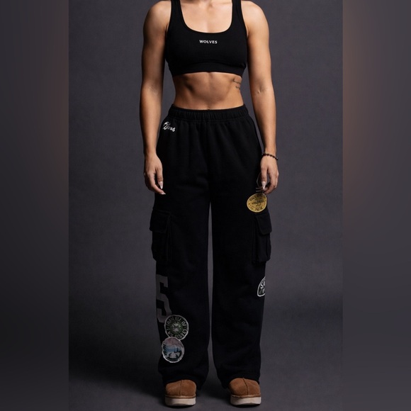 Darc Sport "Tale of Two Wolves" TAN limited edition cargo sweatpants - Picture 2 of 14